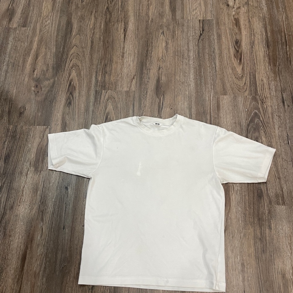 Uniqlo White Short Sleeve Tee